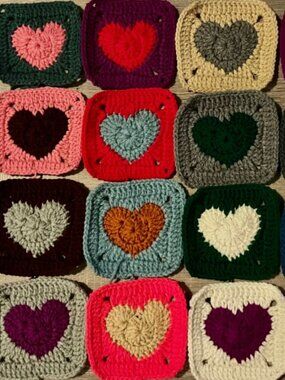 Lot of 20 5” MIXED COLORS HEARTS Crochet HEART GRANNY SQUARES Afghan DIY Throw